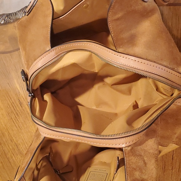 Coach Edie 42 mixed leathers squash color - Picture 15 of 15